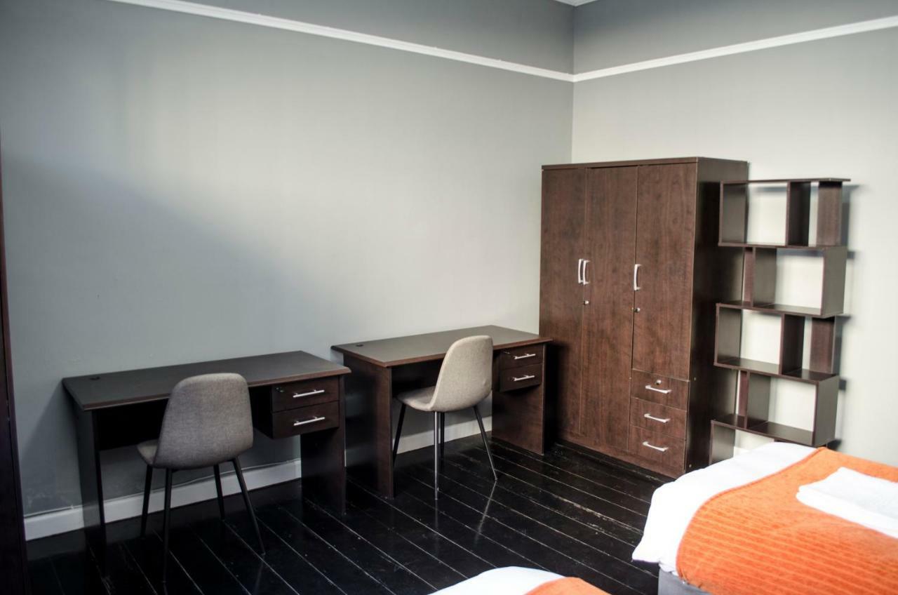 Guest house 8 On Bowden Cape Town